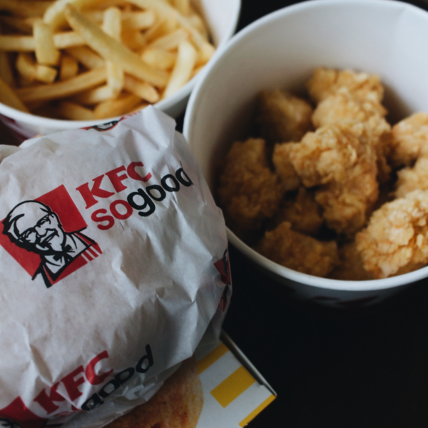Exemple de logo mascotte (KFC)